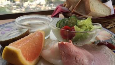 食事・飲み物 / 3