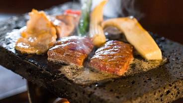 食事・飲み物 / 3