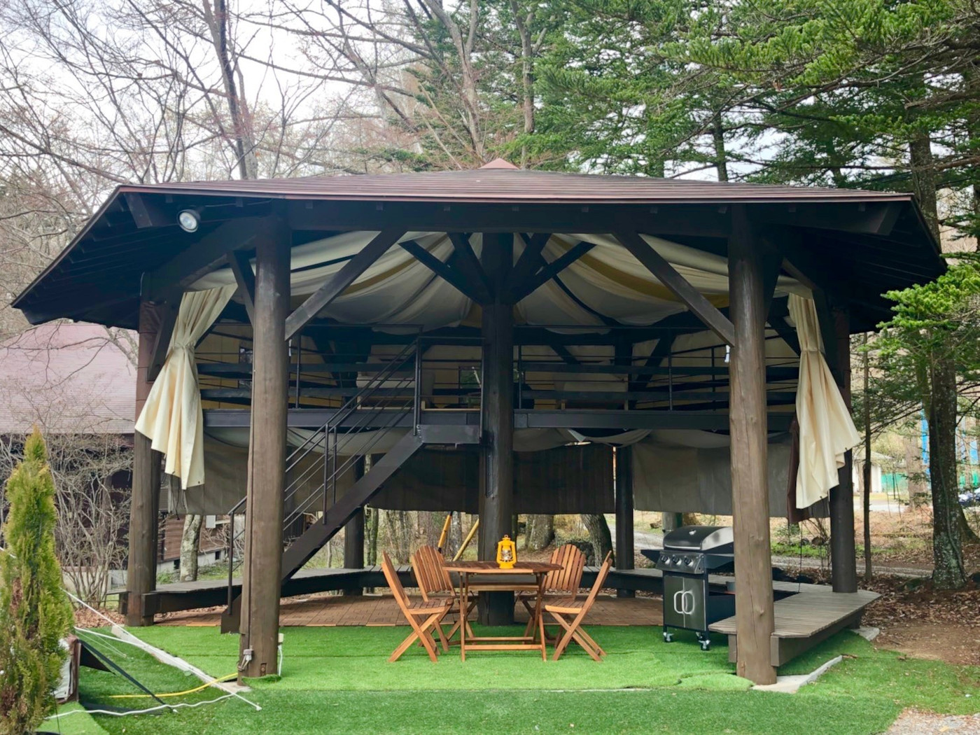 11. 春~秋限定でグランピング体験ができる「旅館 いこい山荘」4261459