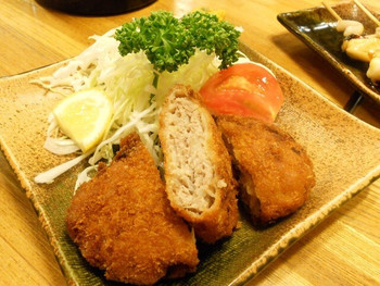 「ニュー加賀屋 巣鴨店」料理 773306 メンチカツはこんな感じ