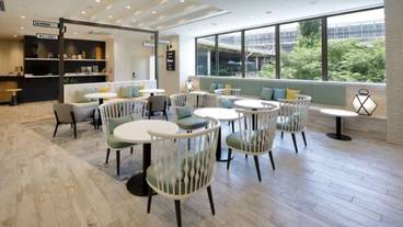 ロビー応接スペース / 4