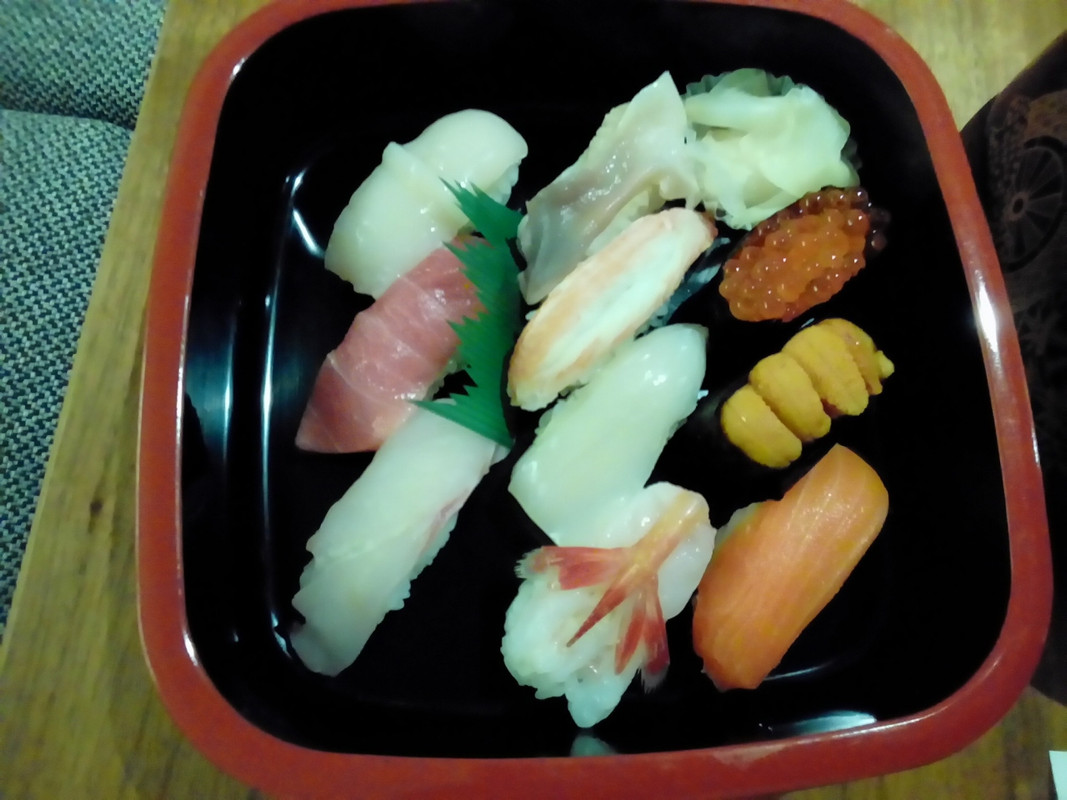 デリバリーのにぎり寿司