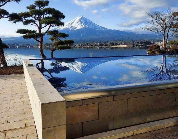 足湯テラスからの風景 / 1