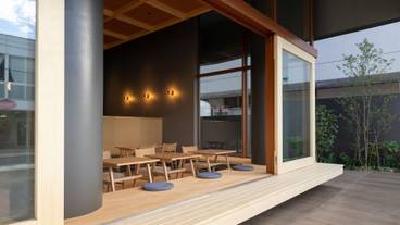 ロビーラウンジ / 8