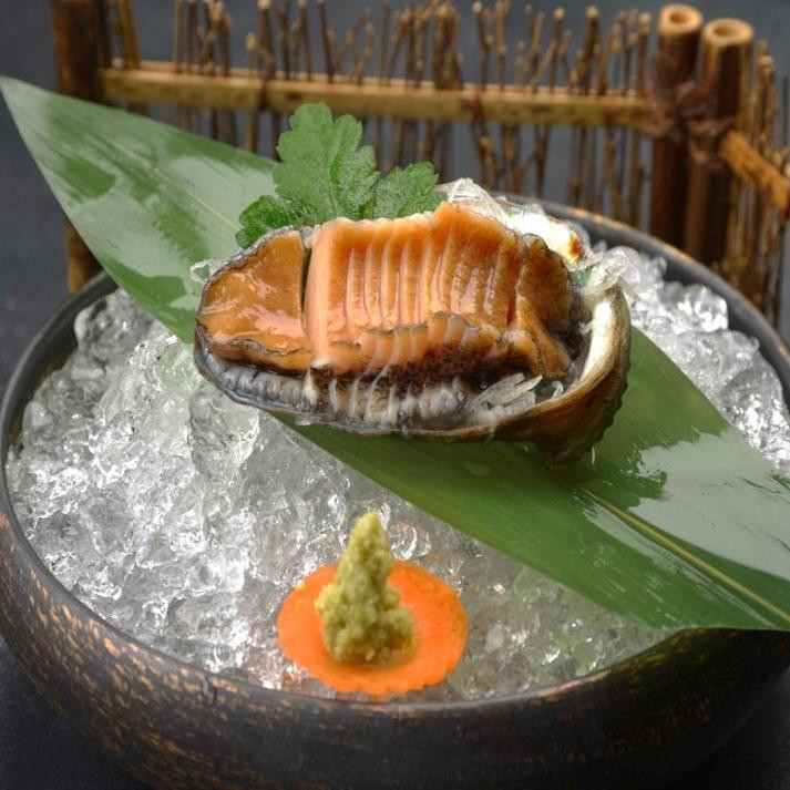 夕食のアワビのお造り