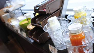 朝食スペース / 8