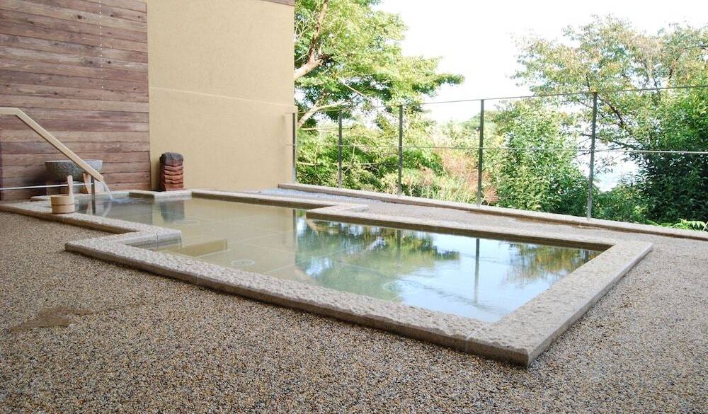 「こもれびの湯」の露天風呂 / 1