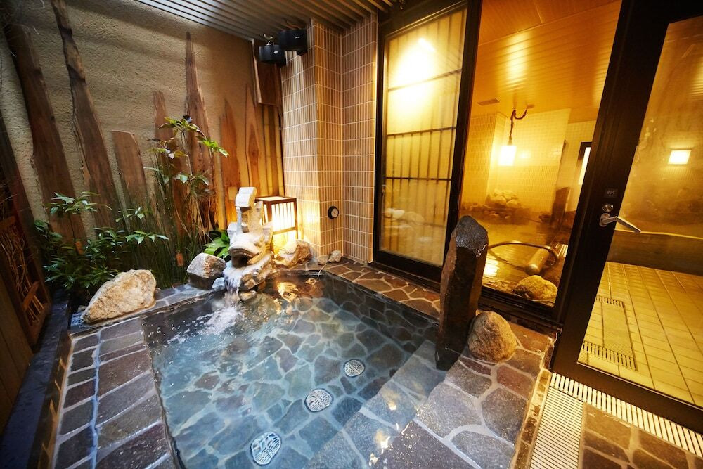 屋内スパ浴槽