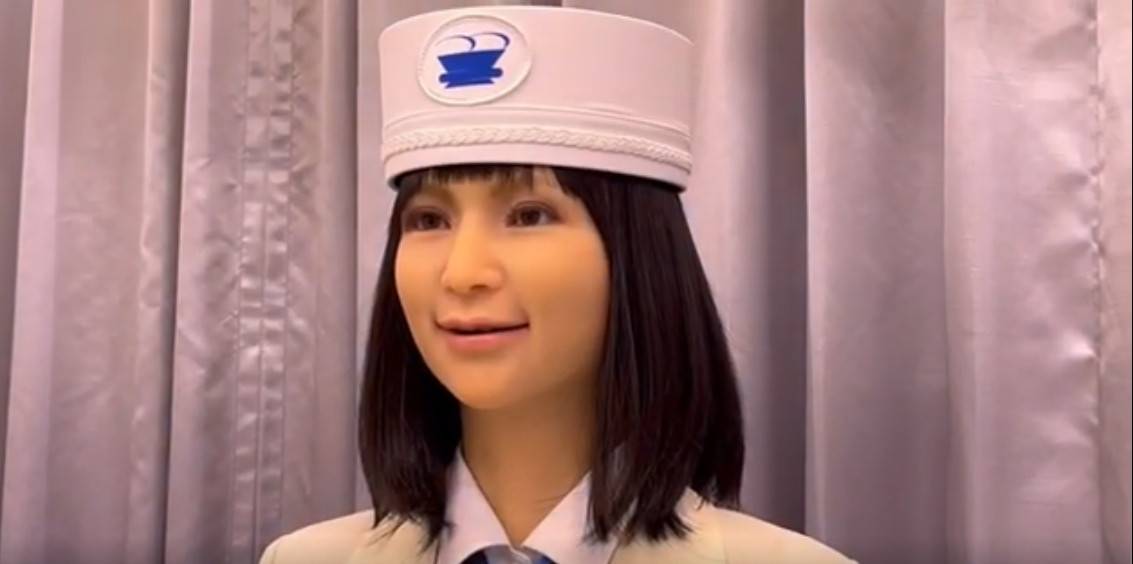 フロントロボット。微妙に動き続けています