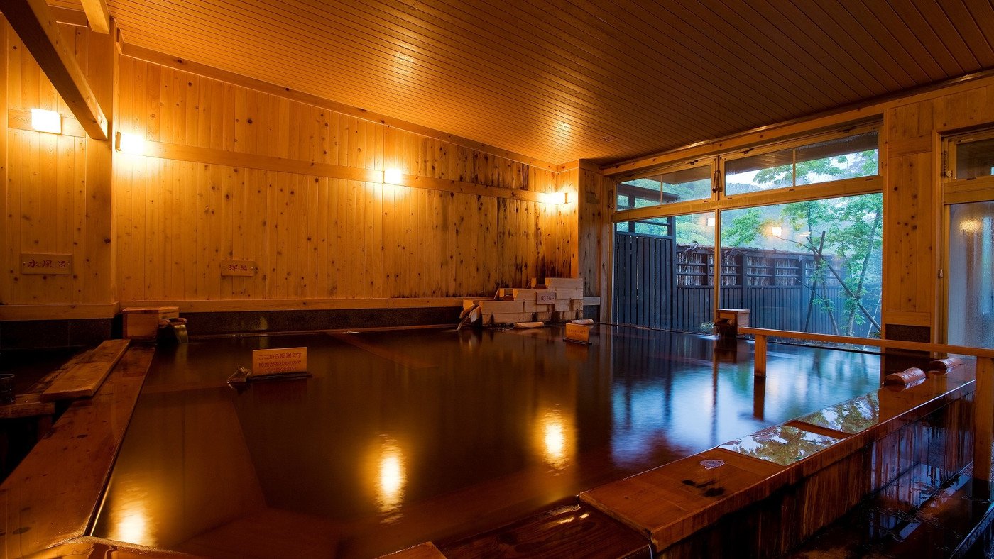 12.自然の中で源泉かけ流しの湯を満喫「匠の宿 深山桜庵」4259120