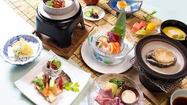 食事・飲み物 / 15