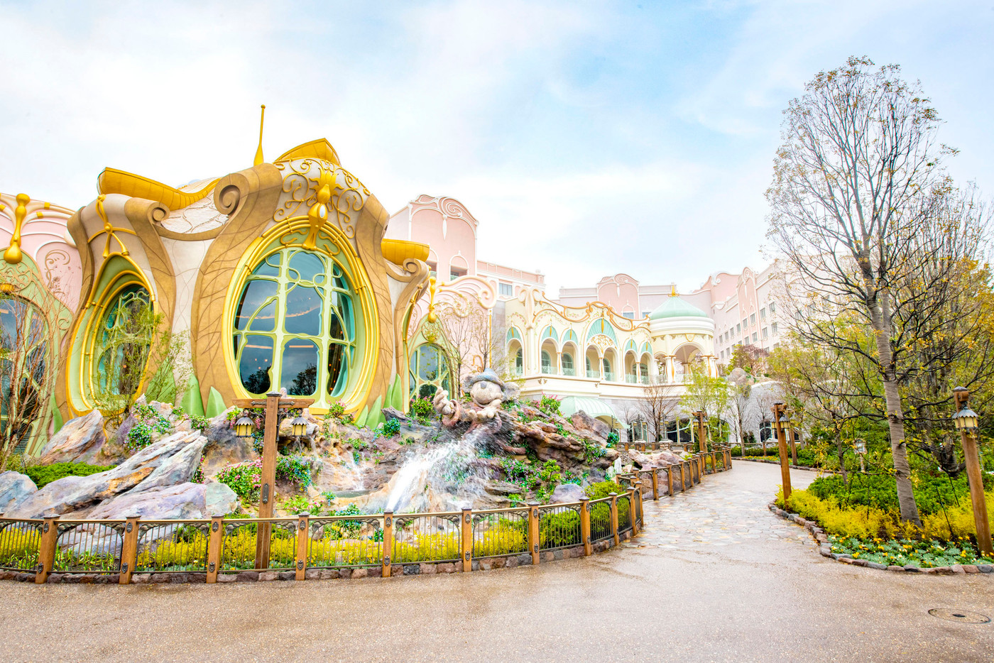 「ファンタジースプリングス」の雰囲気を感じながら滞在を楽しめるホテル4043892