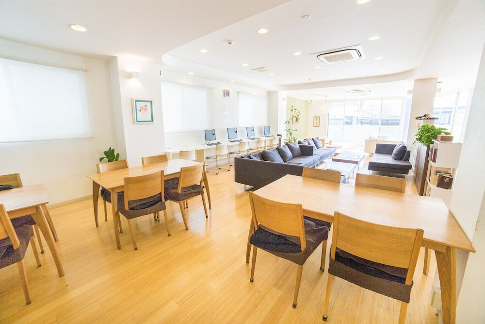 ロビーラウンジ