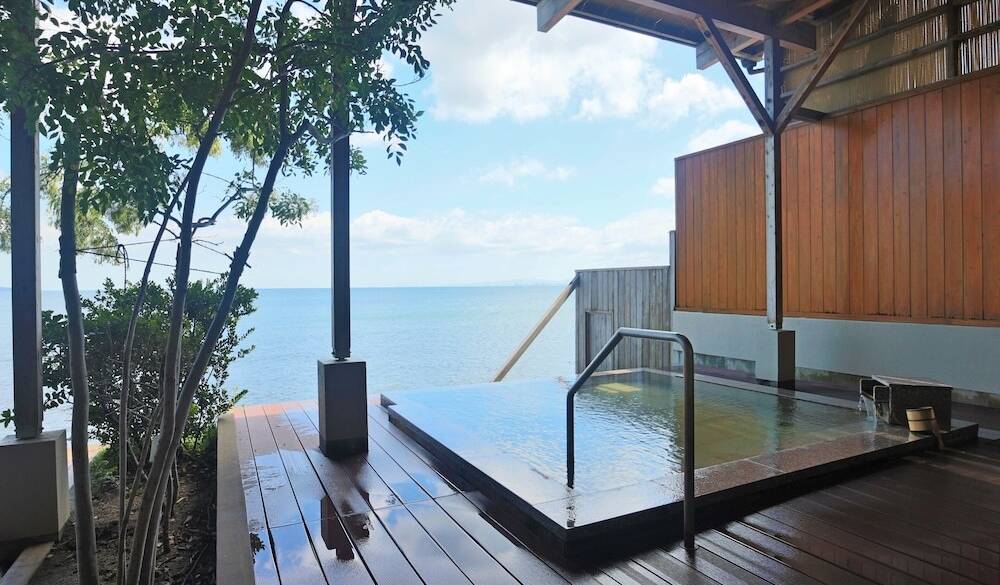 海を見渡せる絶景大浴場
サウナやジャグジー完備 / 3