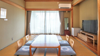 和室10畳 (5名部屋)