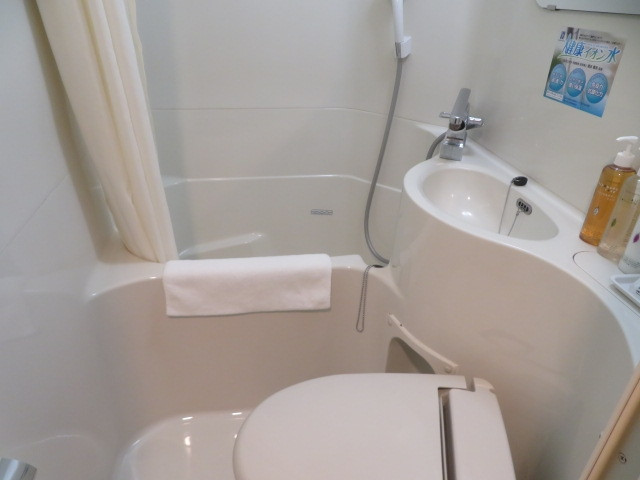 客室内バストイレ