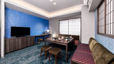 客室内のダイニングエリア / 22