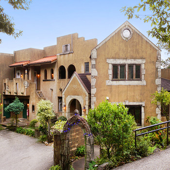 英国気分で非日常を楽しむ3642825