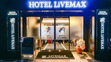 施設の入り口 / 11