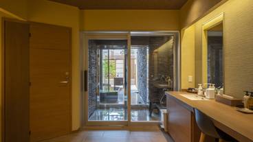 施設内の設備 / 1