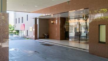 施設の入り口 / 28