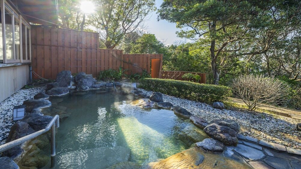 大湯屋 海つばき 岩露天風呂