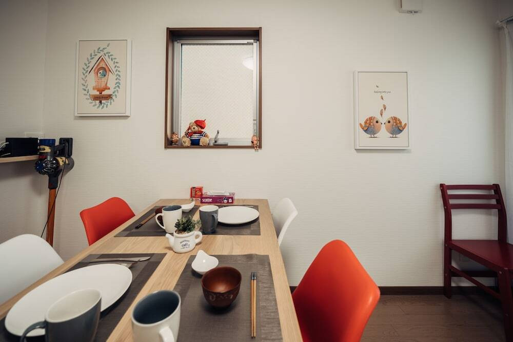 客室内のダイニングエリア