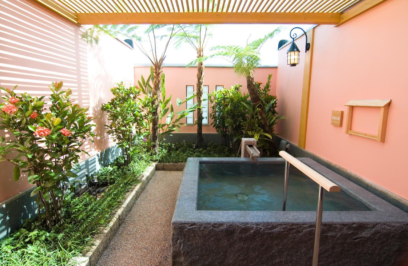 4. 温泉テーマパークもついでにいかが？「指宿 こころの湯」4090463