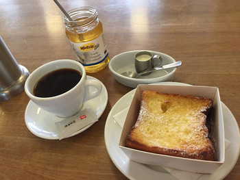 「パンとエスプレッソと」 料理 42765262 モーニングのフレンチトースト 750円