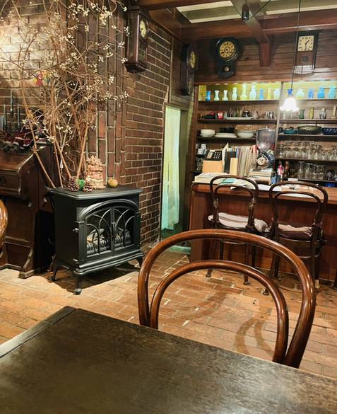 シックでノスタルジックな店内 / 4