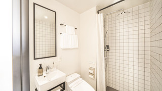 スタジオ シングルベッド 2 台 コーナー (Side by Side Plus)