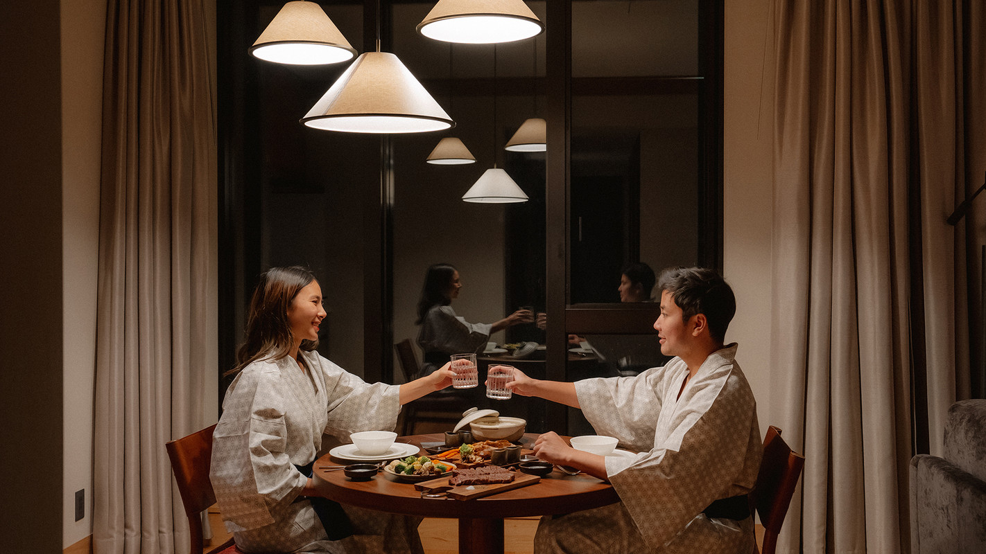 客室ダイニング ディナー