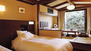 [露天風呂付] 和洋室 ツイン with 和室掘り炬燵 喫煙