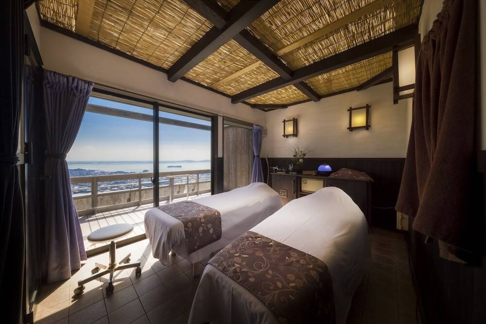 蒲郡温泉郷 天の丸