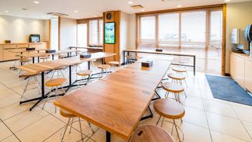 朝食スペース / 13