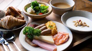 朝食 洋食例① / 2