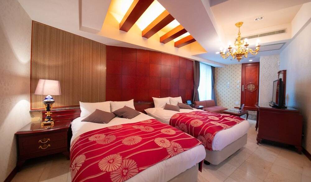 デラックスコーナーツイン / 4