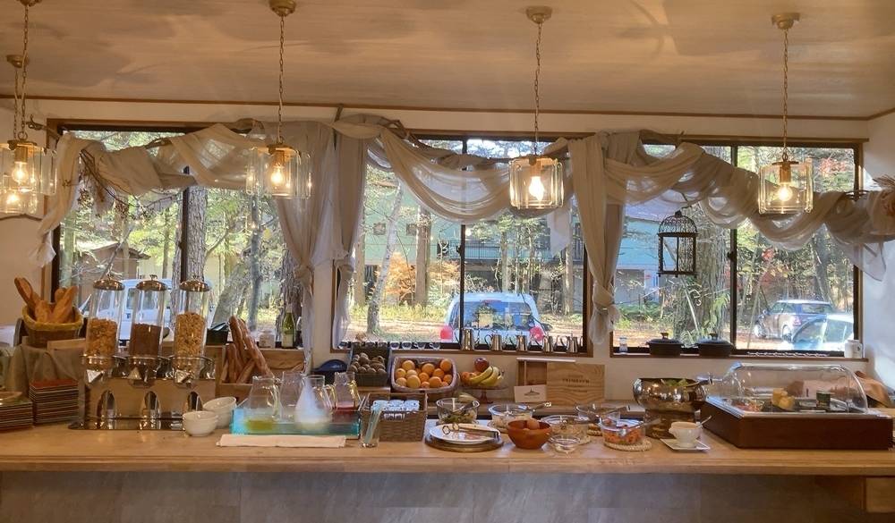 オーベルジュの魅力は
美しい食にある / 1