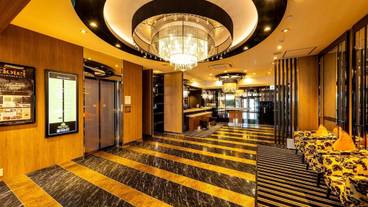 内部エントランス / 2