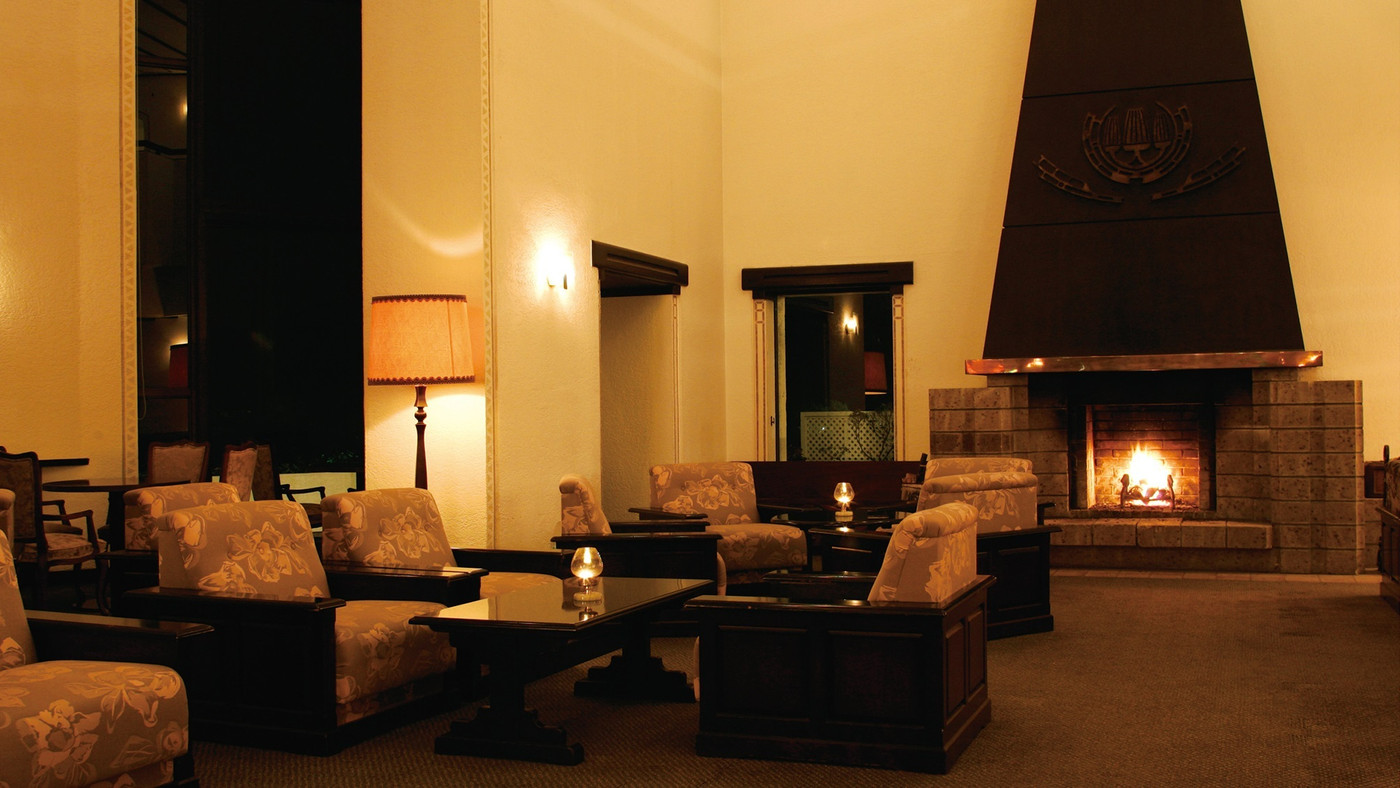 12時OUTでのんびり過ごせる。つつじがキレイな庭園ホテル4005767