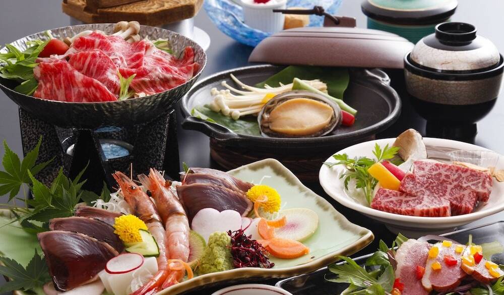 個室や半個室で
お好みの夕食を / 2