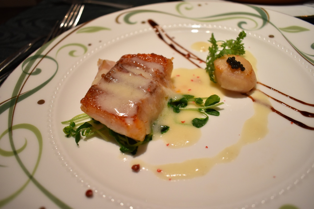 夕食はフレンチを選択しました