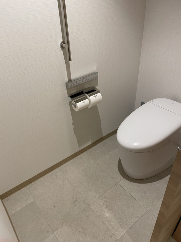 十分な広さのあるトイレ