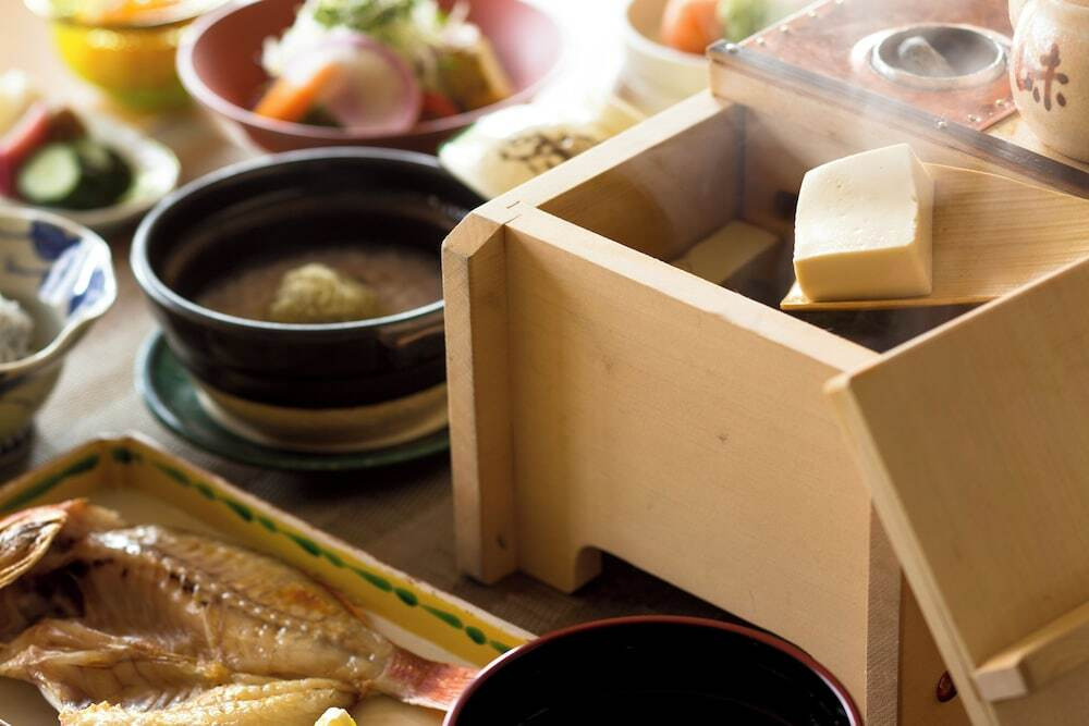 朝食