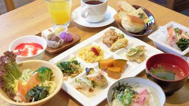 朝食ビュッフェ / 9