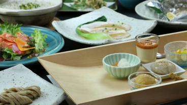 食事・飲み物 / 8