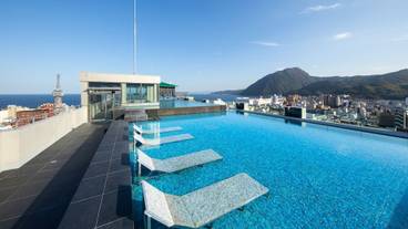 インフィニティ プール / 16