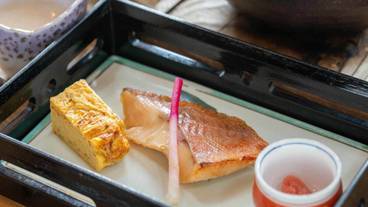 食事・飲み物 / 32