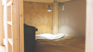 エコノミー 4 人部屋 共用バスルーム