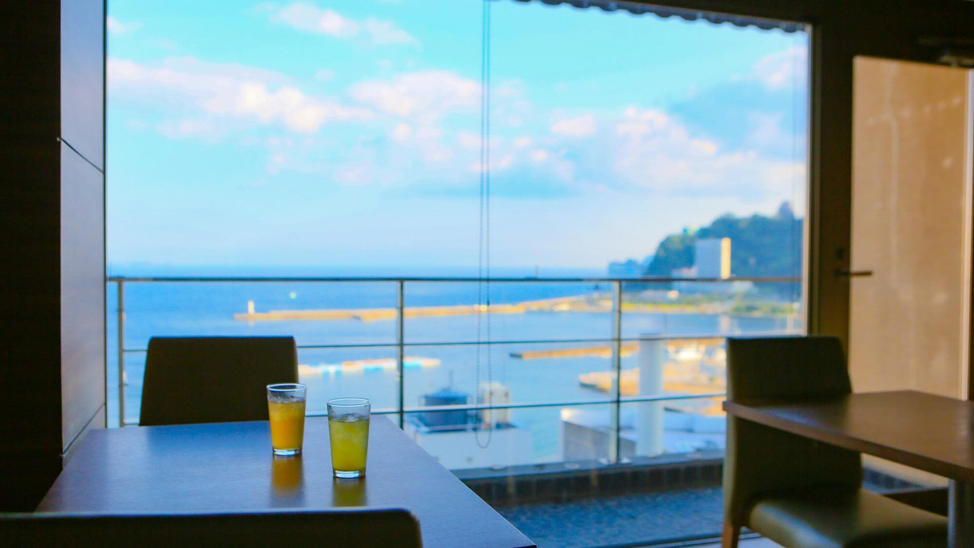 オーシャンビューのレストラン